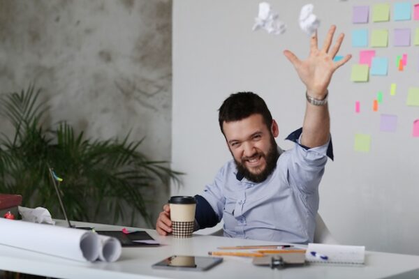 5 claves para fomentar la proactividad y motivación en el ambiente laboral 2 Empoderamiento laboral efectivo